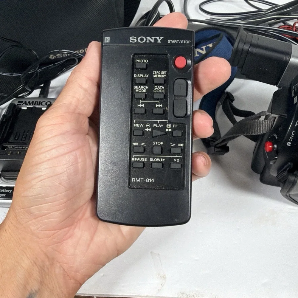 Sony Handycam DCR-TRV103 Digital8 Hi8 Camcorder w/Power Adapter,Battery & Extras
